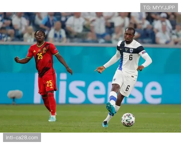 从门将到罪人：沃尔夫斯堡门将卡斯特尔斯的一次出击失误导致失球